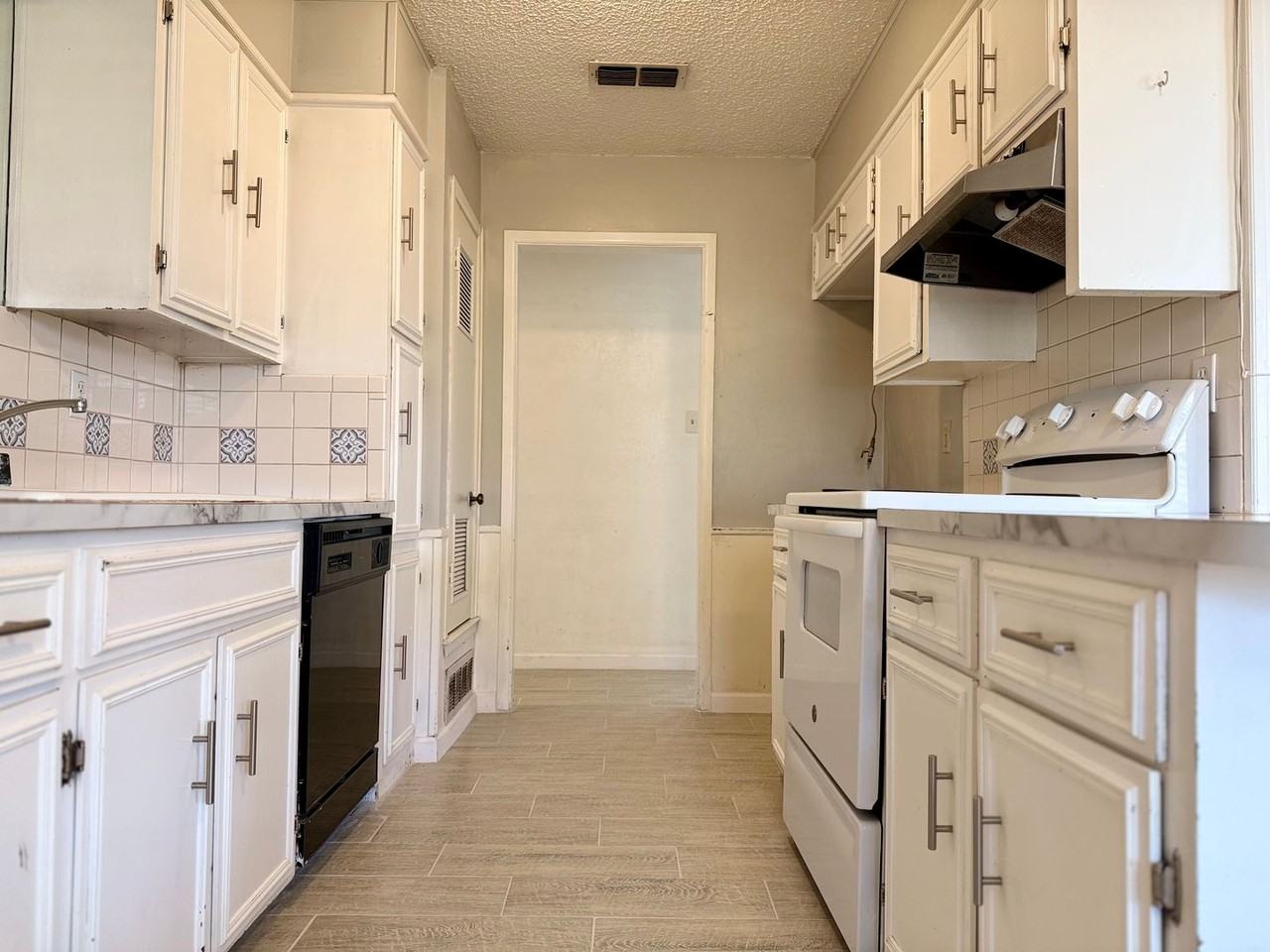 3304 Neely Ave - Photo 2 of 14