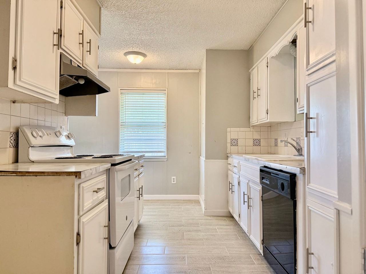 3304 Neely Ave - Photo 3 of 14