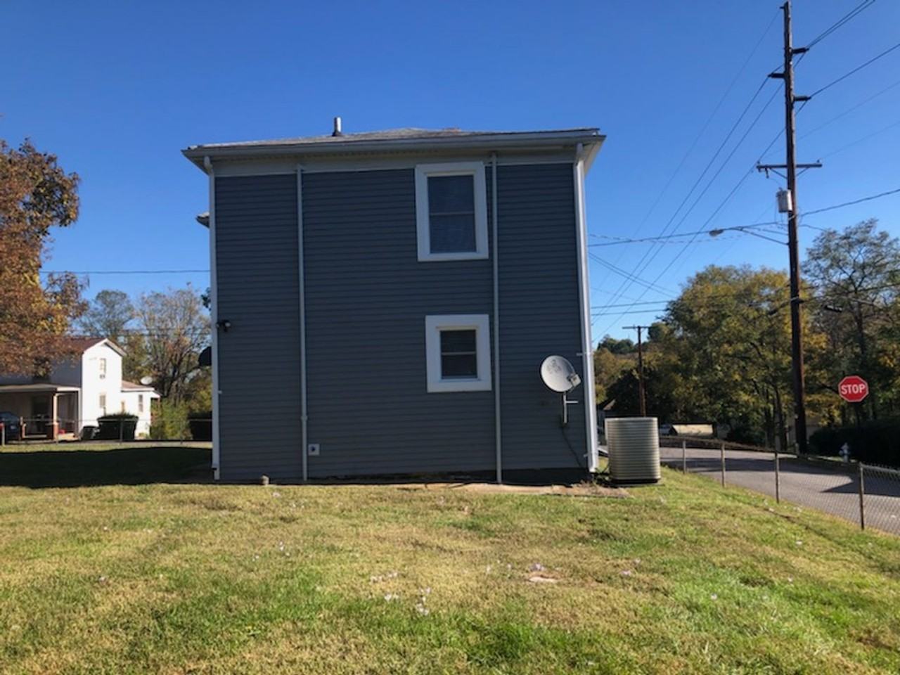 100 Chambers St - Photo 2 of 15