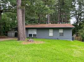 featured image of 818 Willow Dr