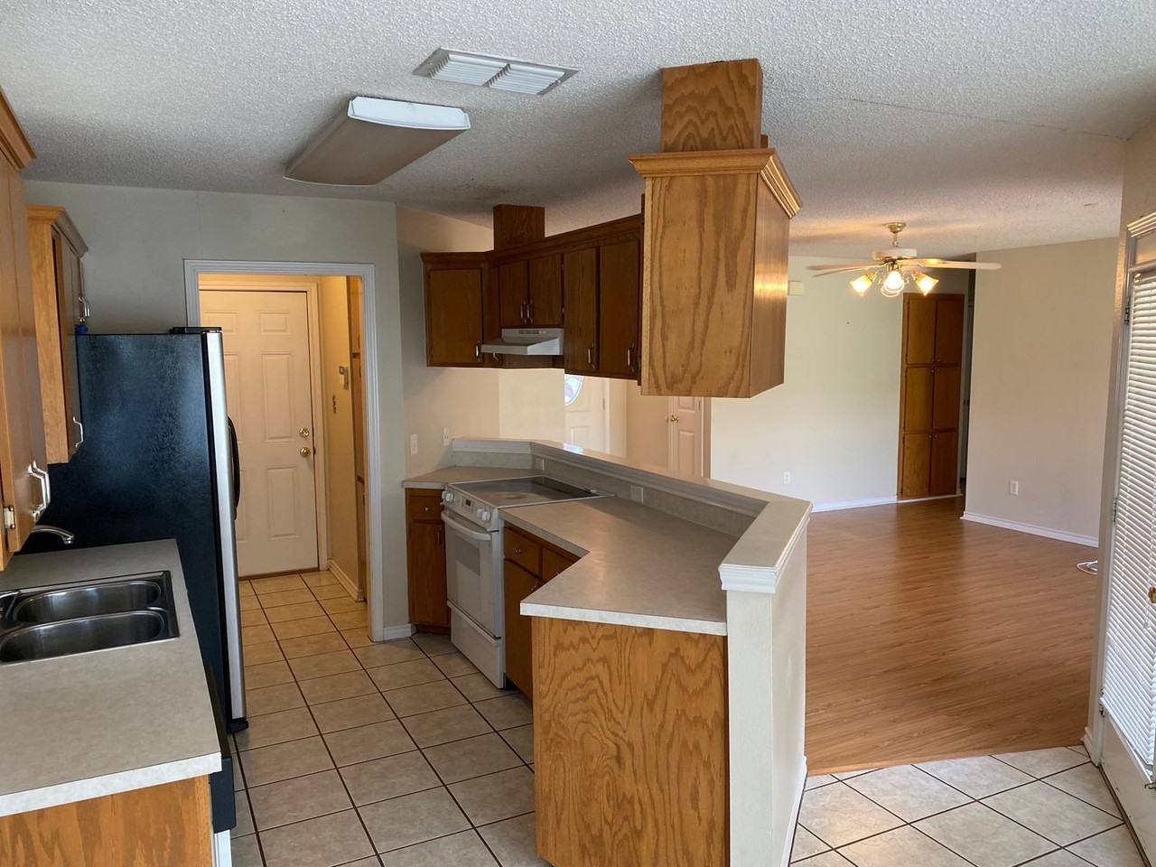 3908 Onaway Trl - Photo 4 of 18