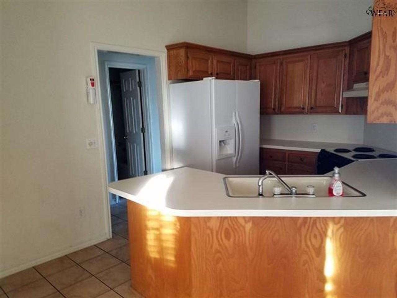 5307 Northview Dr - Photo 2 of 13
