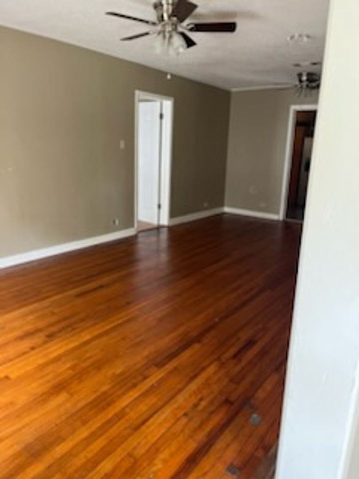 416 W Tennessee Ave - Photo 2 of 6