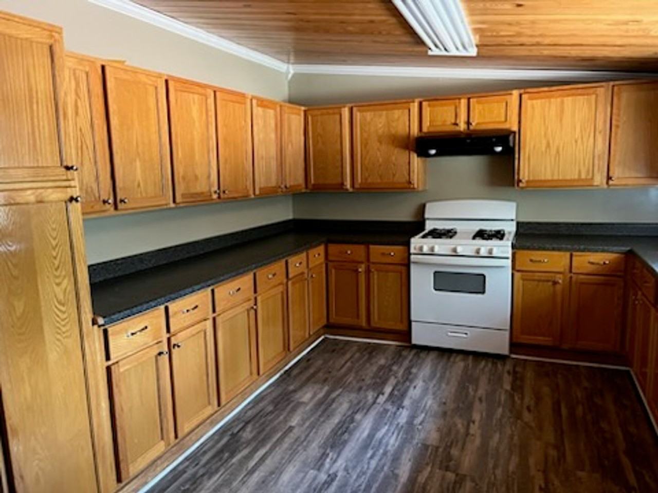 416 W Tennessee Ave - Photo 3 of 6