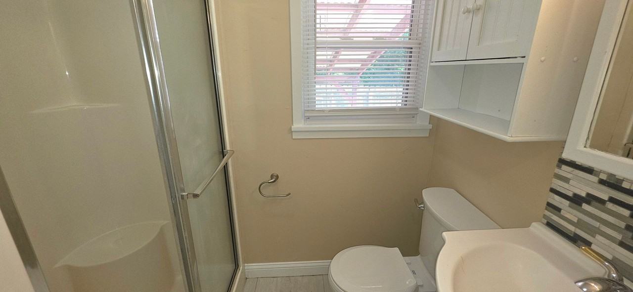 512 W Normal St - Photo 7 of 13