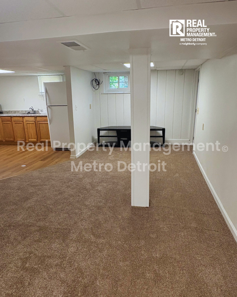 55 1/2 Kensington Blvd - Photo 6 of 14
