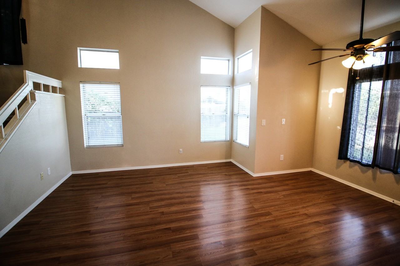 17716 Streamside Ln - Photo 5 of 20