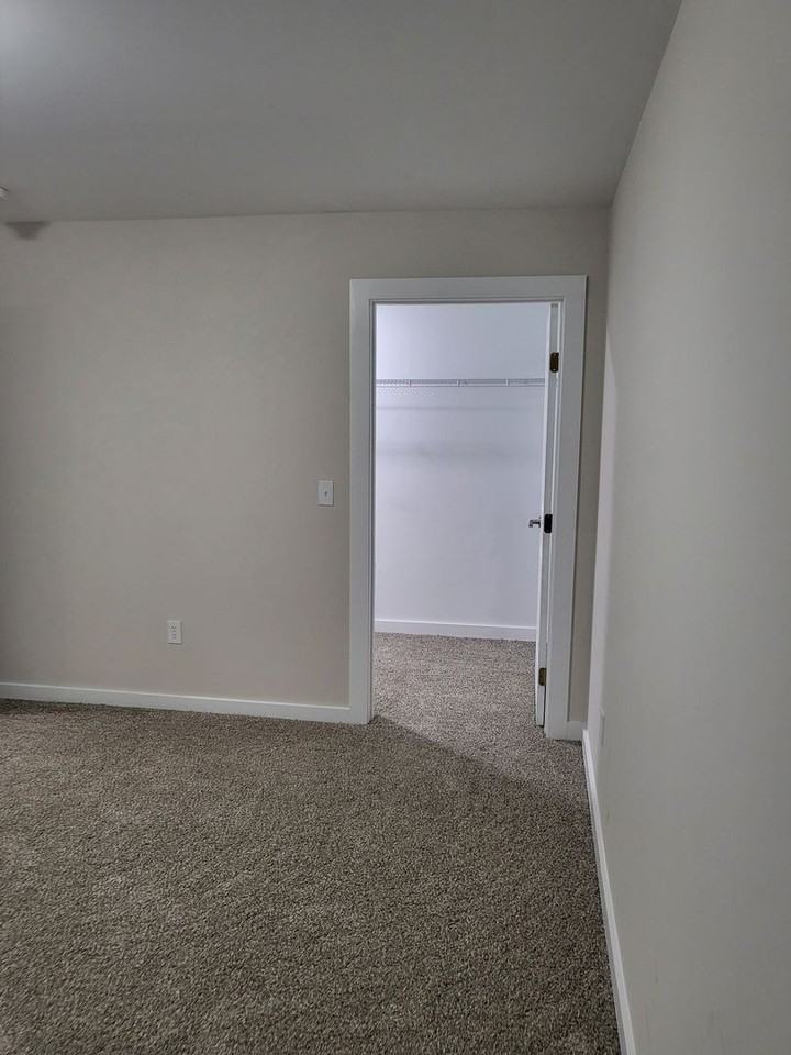 Cinema Apartments - Photo 3 of 20