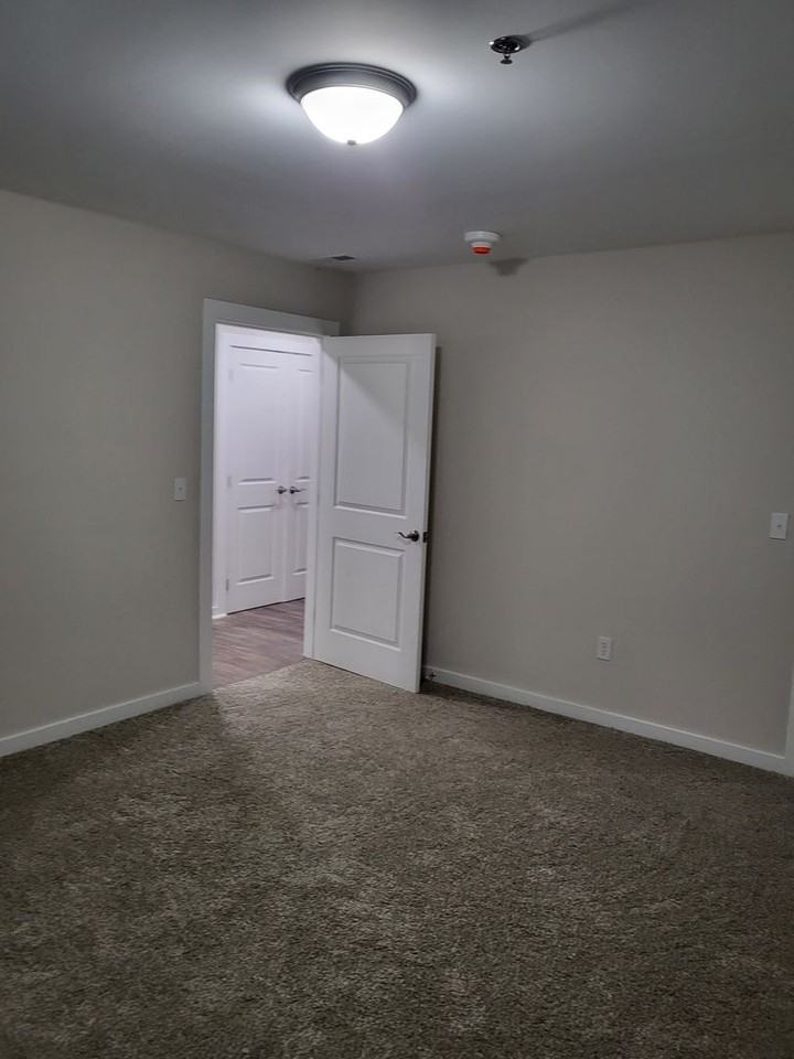 Cinema Apartments - Photo 4 of 20