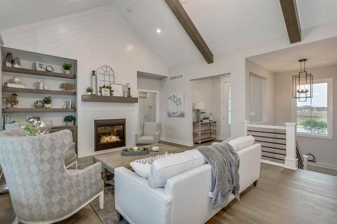 2418 N Bluestone St - Photo 4 of 19