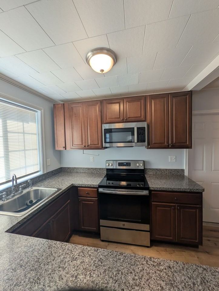 311 N Main St #1F - Photo 5 of 9