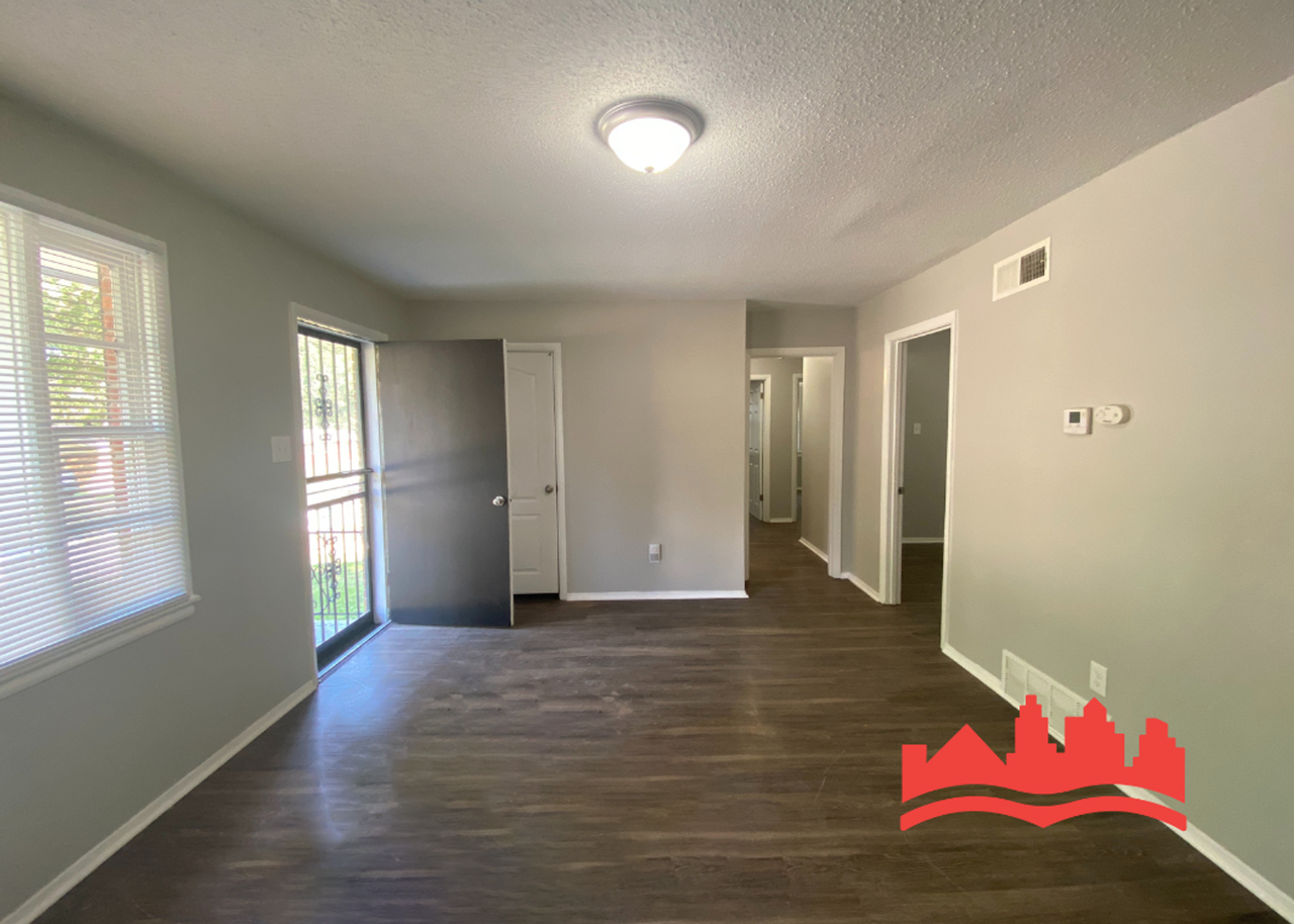 2189 Pueblo Ave - Photo 2 of 11