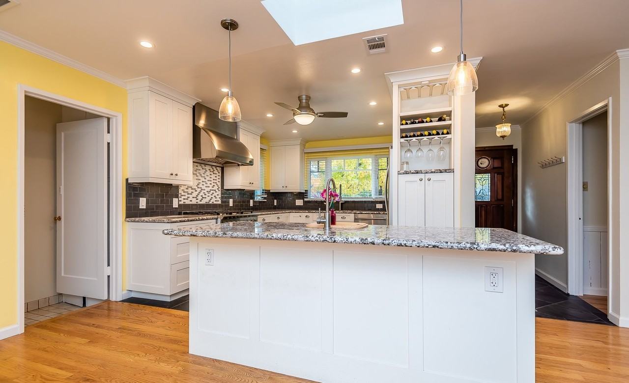 15870 Orange Blossom Ln - Photo 6 of 21