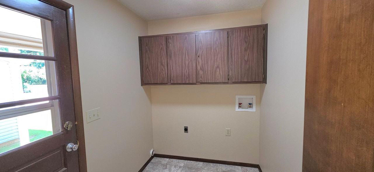 2227 S National Ave - Photo 5 of 10