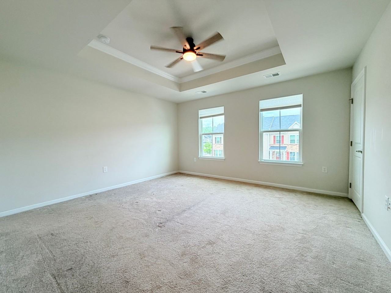 137 Capeside Ct - Photo 7 of 14