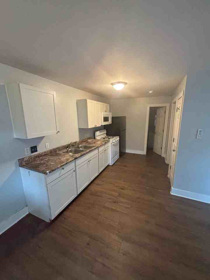 1121 W Elm Arc #A - Photo 3 of 7