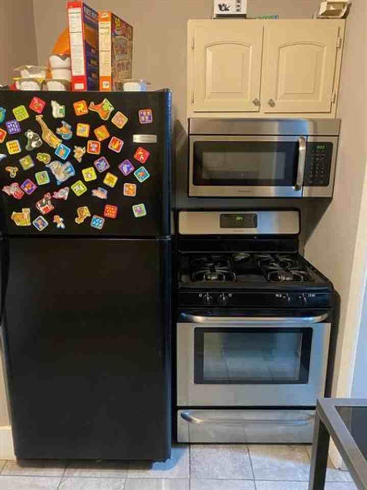805 N Busey Ave - Photo 3 of 8