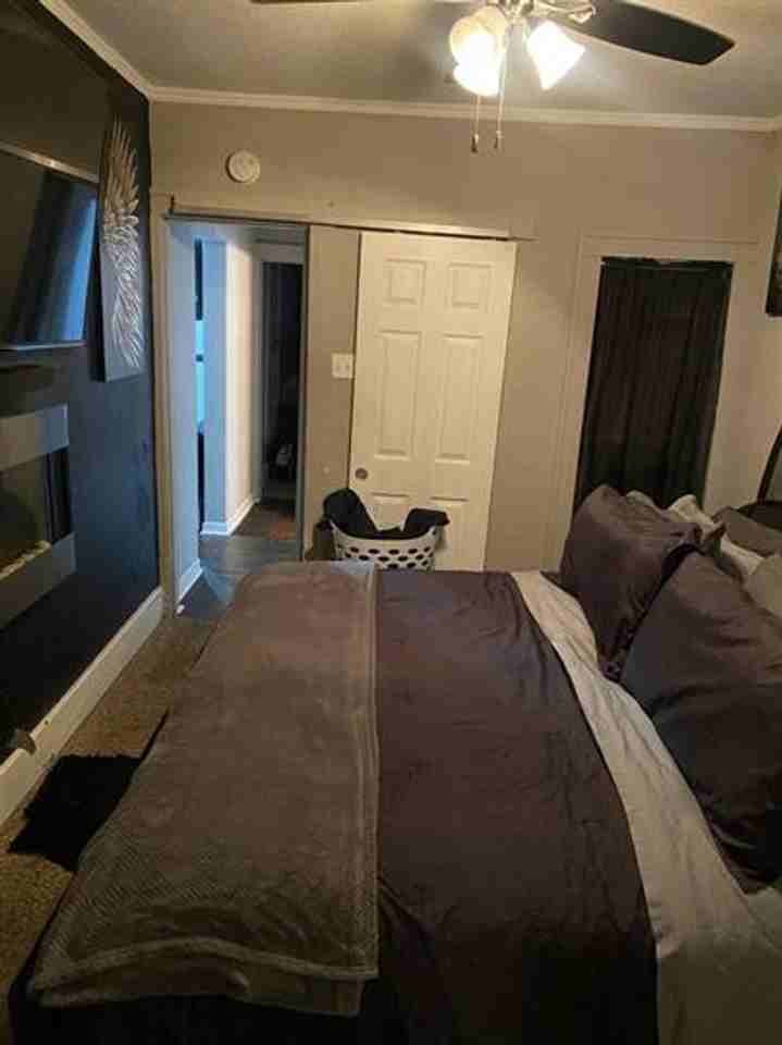 805 N Busey Ave - Photo 7 of 8