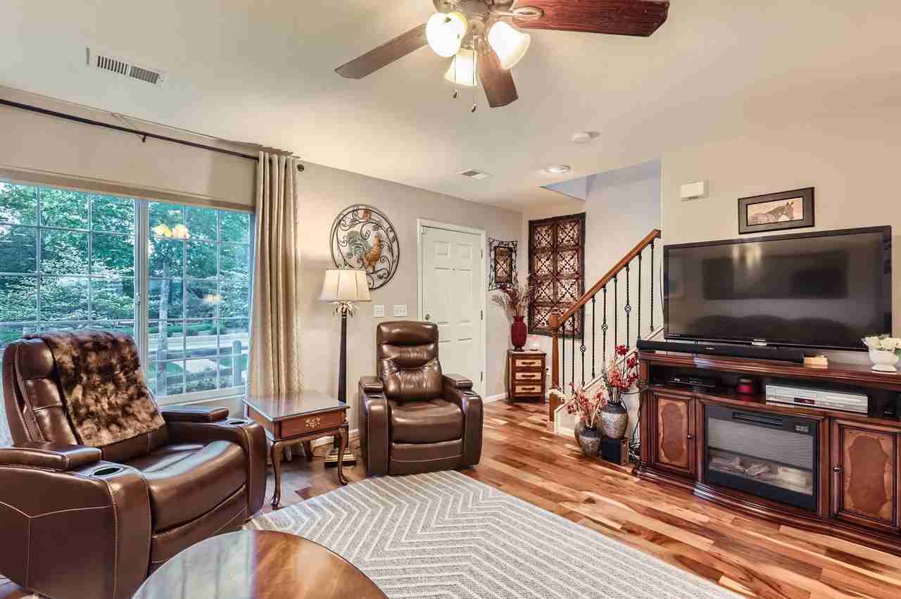 6745 Brittany Dr - Photo 6 of 28