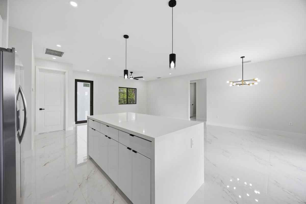 1299 Barton Ave - Photo 6 of 35