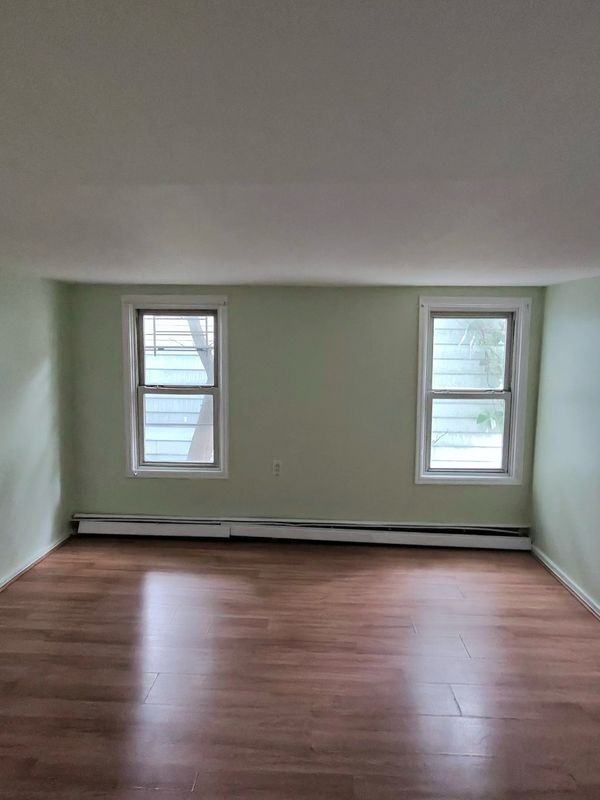 826 S Clinton Ave ##B - Photo 2 of 9
