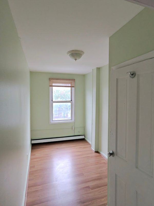826 S Clinton Ave ##B - Photo 3 of 9