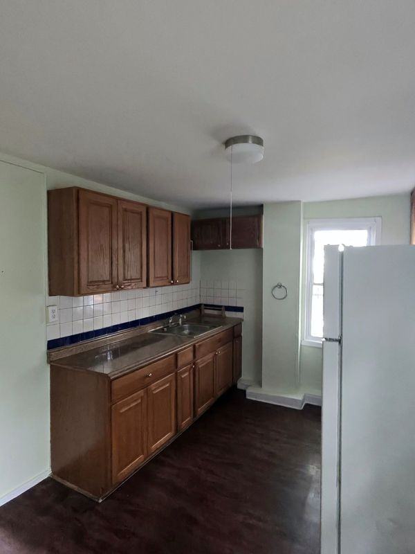 826 S Clinton Ave ##B - Photo 4 of 9