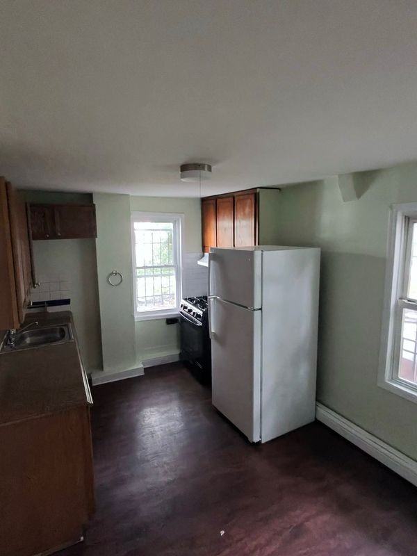 826 S Clinton Ave ##B - Photo 5 of 9