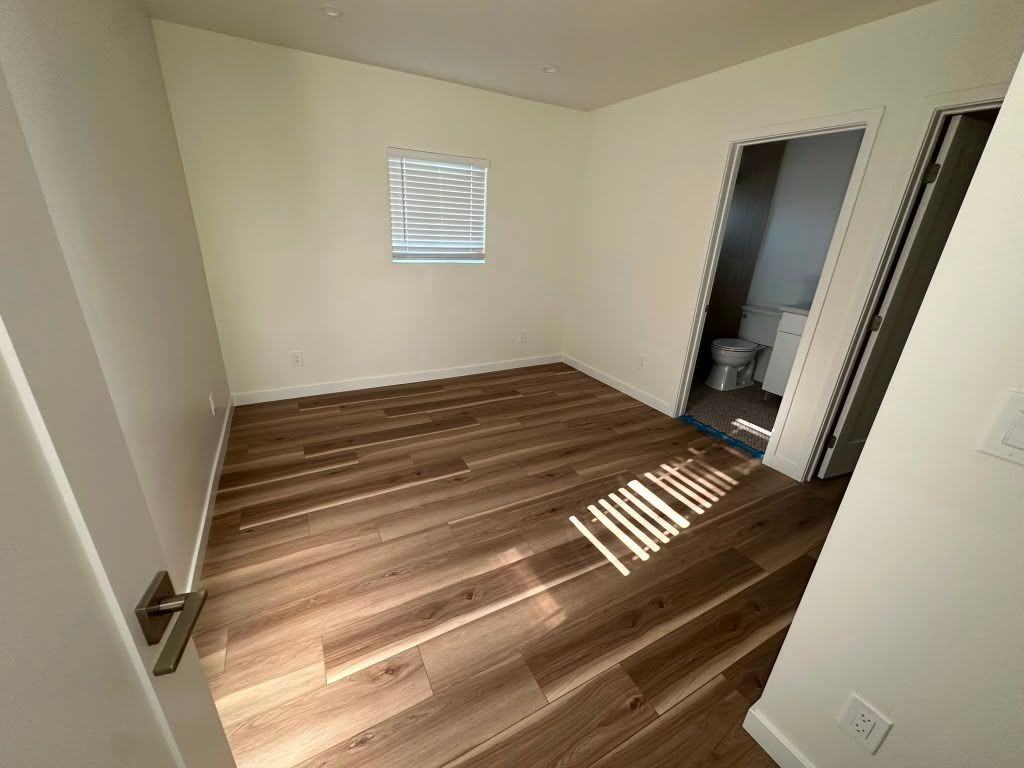 5262 Cervantes Ave - Photo 4 of 9