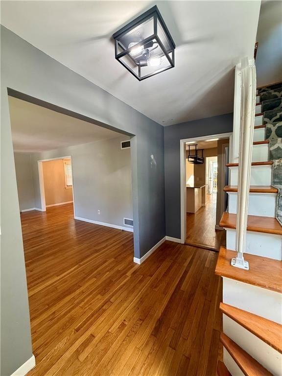 112 4th St - Photo 4 of 42