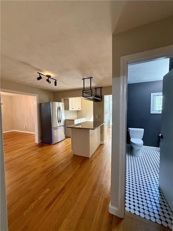 112 4th St - Photo 5 of 42