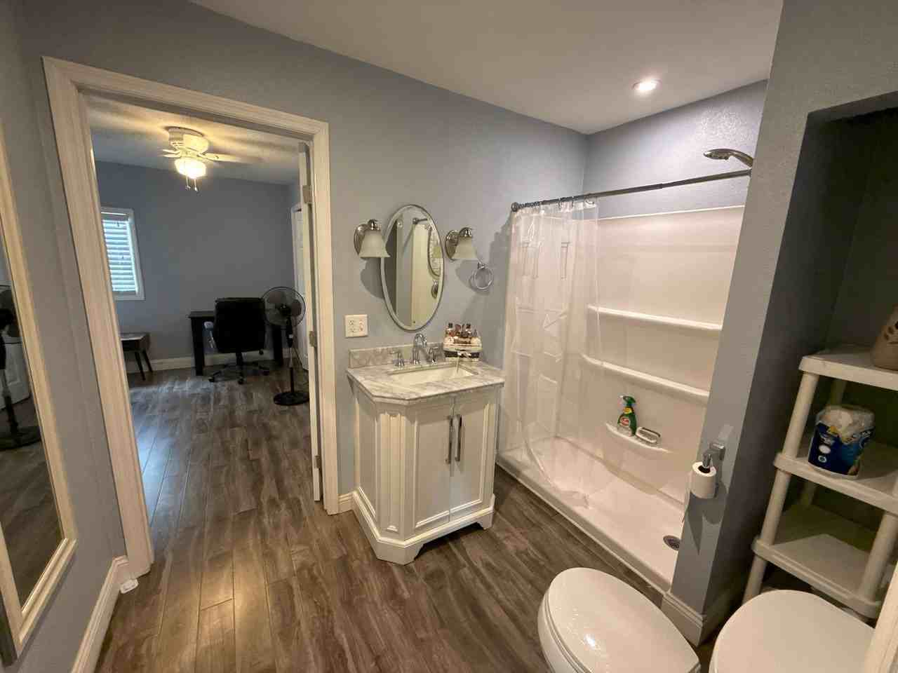 5733 1/2 Sawyer Rd - Photo 3 of 5