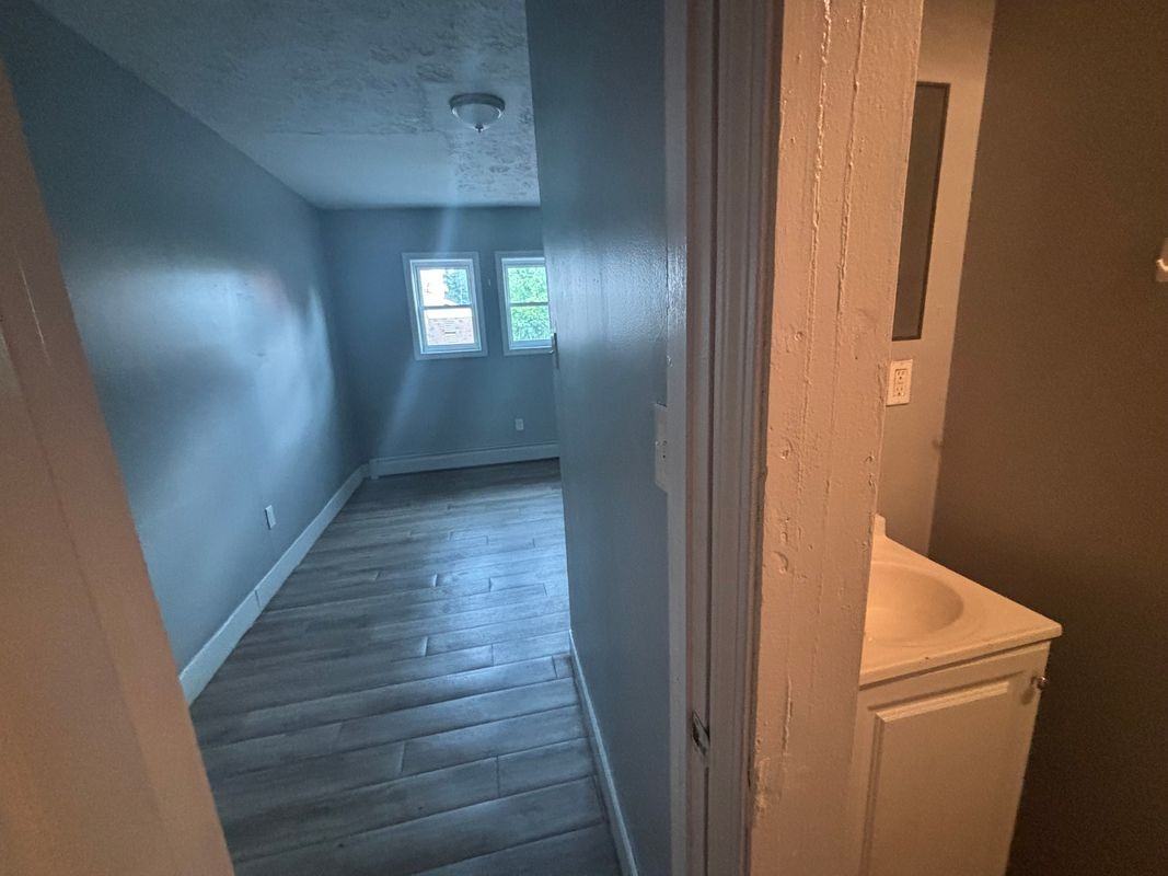 10 Sanford St ##1 - Photo 6 of 8
