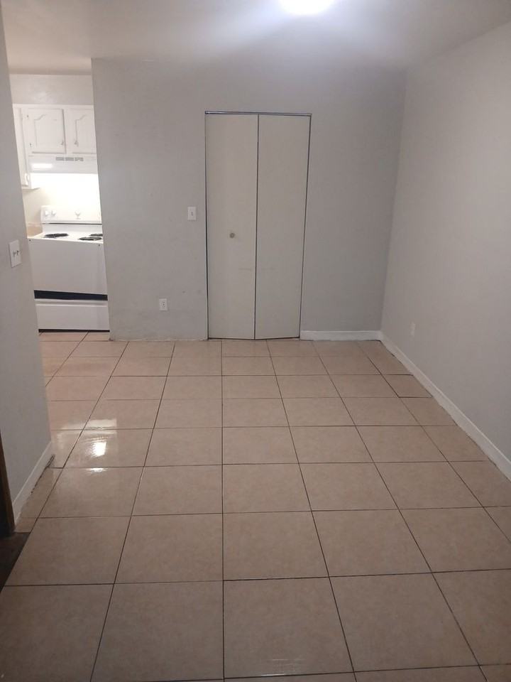 2525 Nw 62nd Pl - Photo 2 of 3