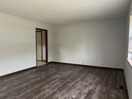 featured image of 3329 Hawthorn Dr
