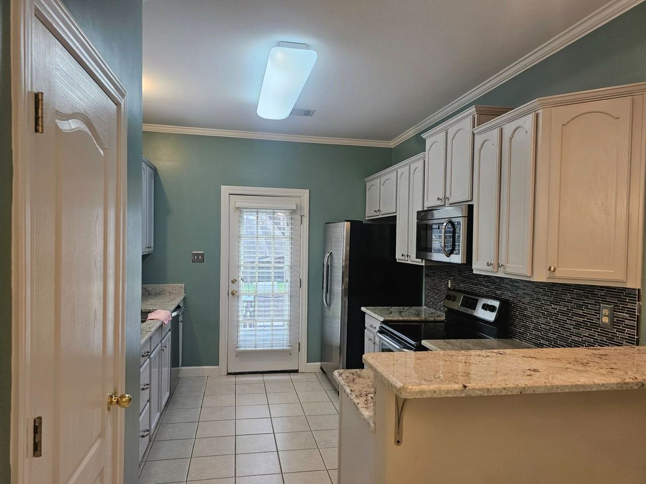 1257 Bridgewater Rd - Photo 2 of 10