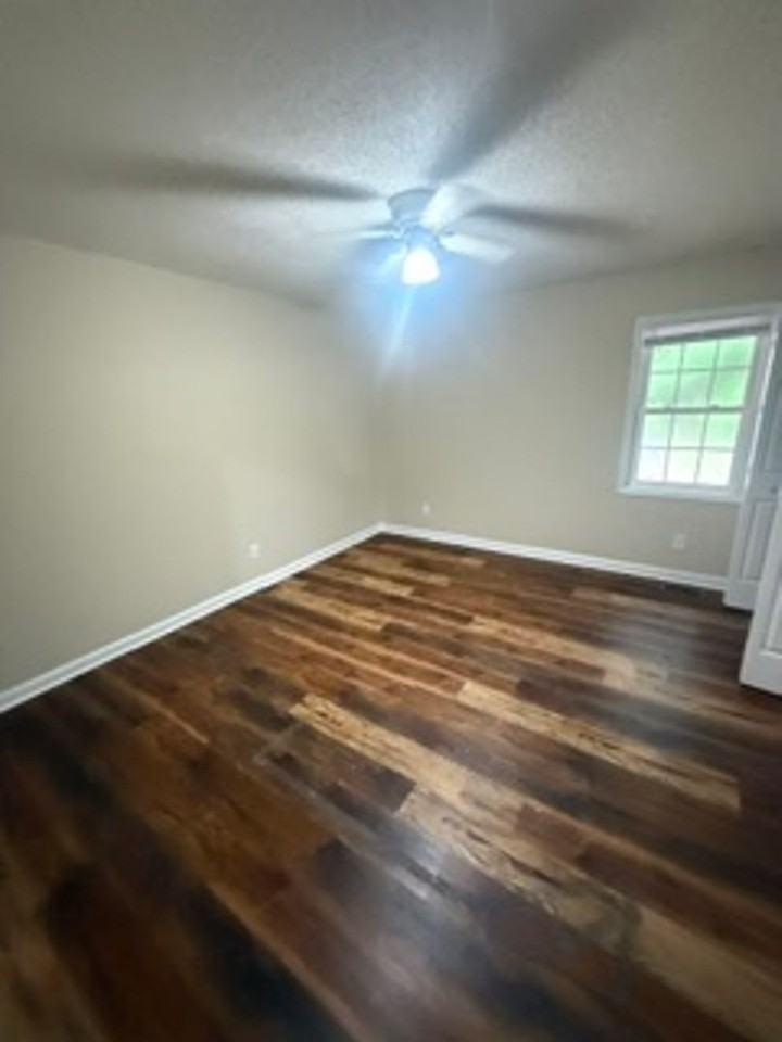 724 Breeze Hill Rd - Photo 5 of 7
