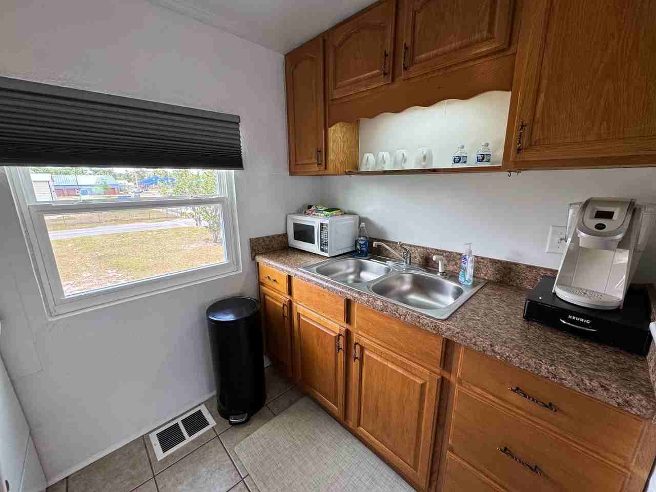 102 Craven St Ne - Photo 3 of 12