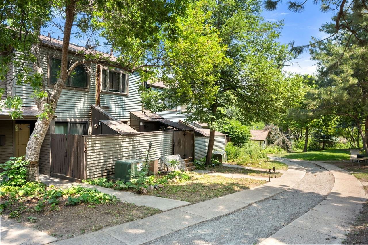 350 Arapahoe Ave - Photo 7 of 38