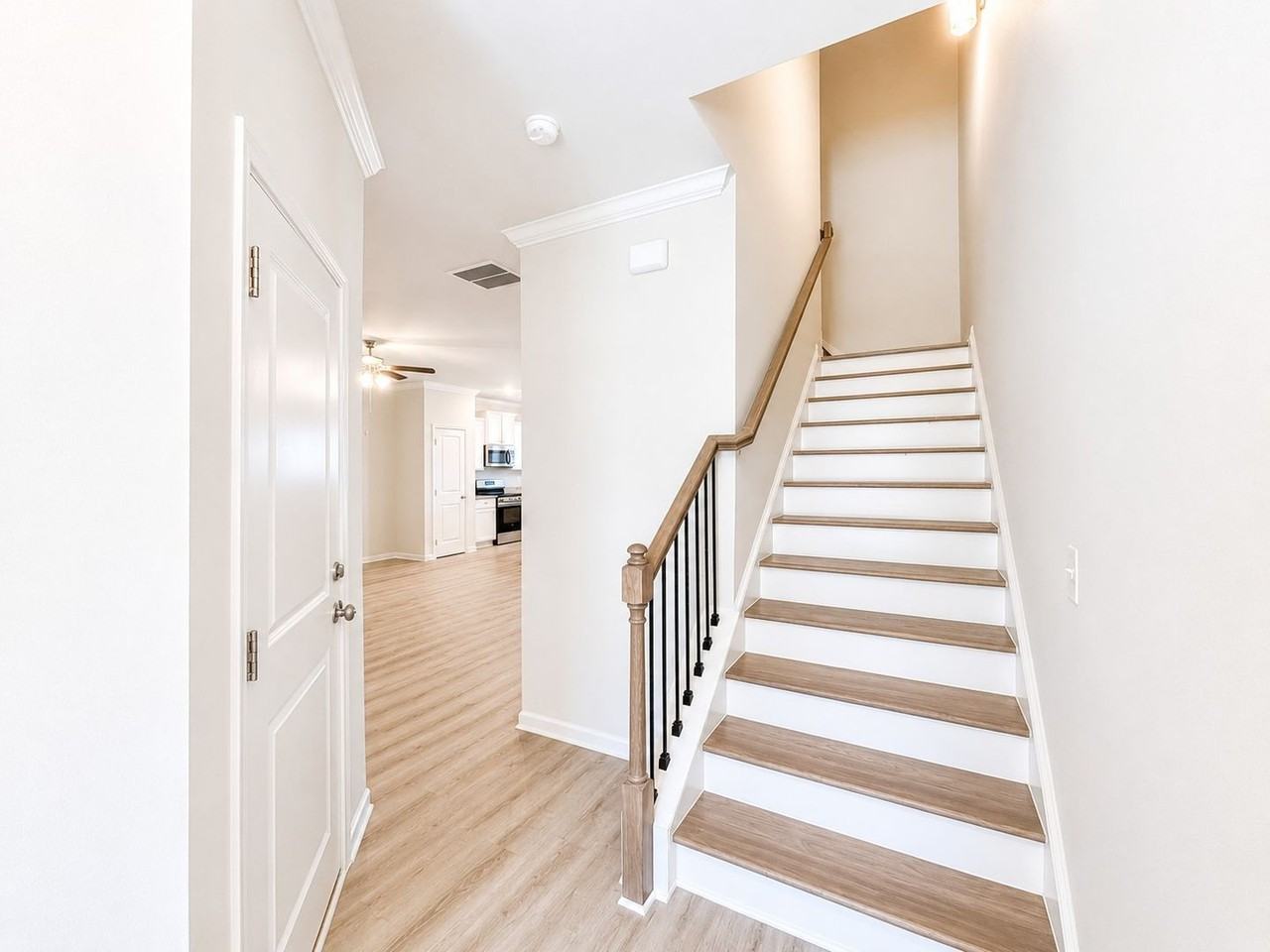 208 Harvest Ridge Ln Unit B - Photo 2 of 16