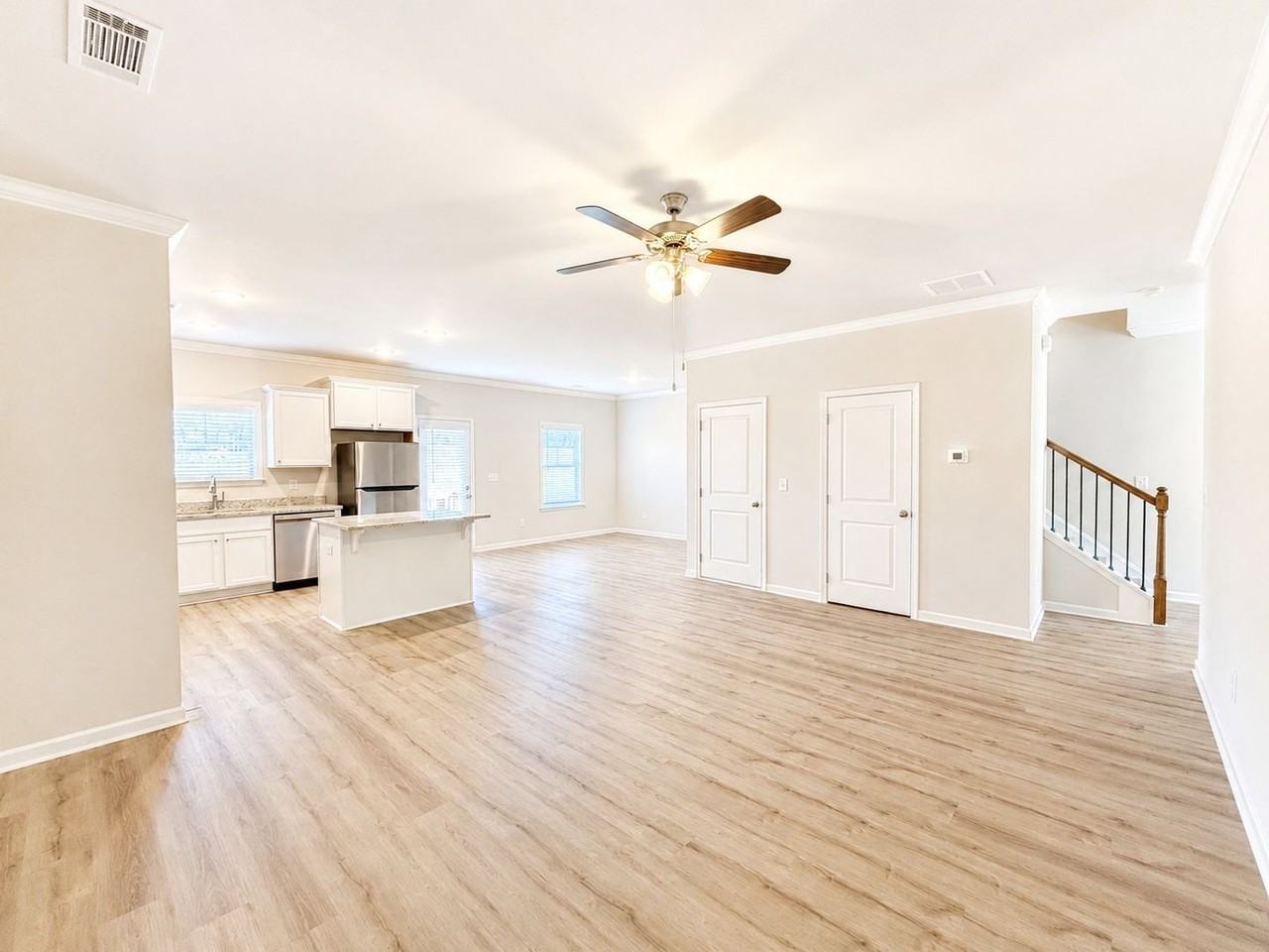 208 Harvest Ridge Ln Unit B - Photo 3 of 16