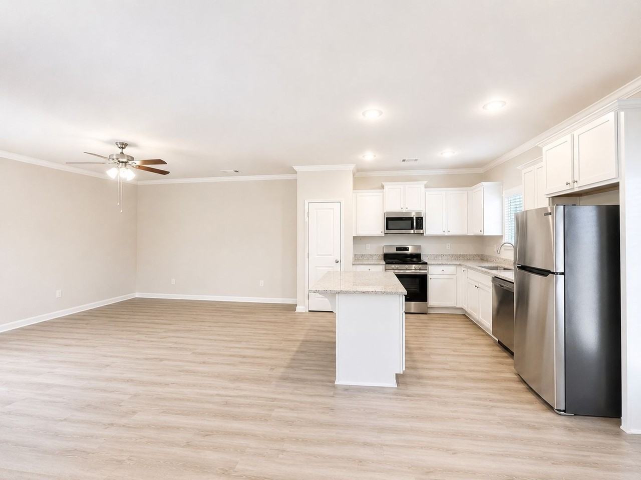 208 Harvest Ridge Ln Unit B - Photo 5 of 16