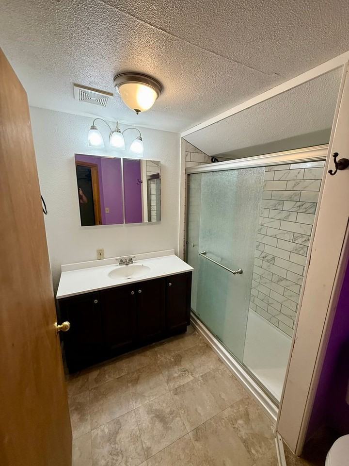 2036 Lavey St - Photo 7 of 28