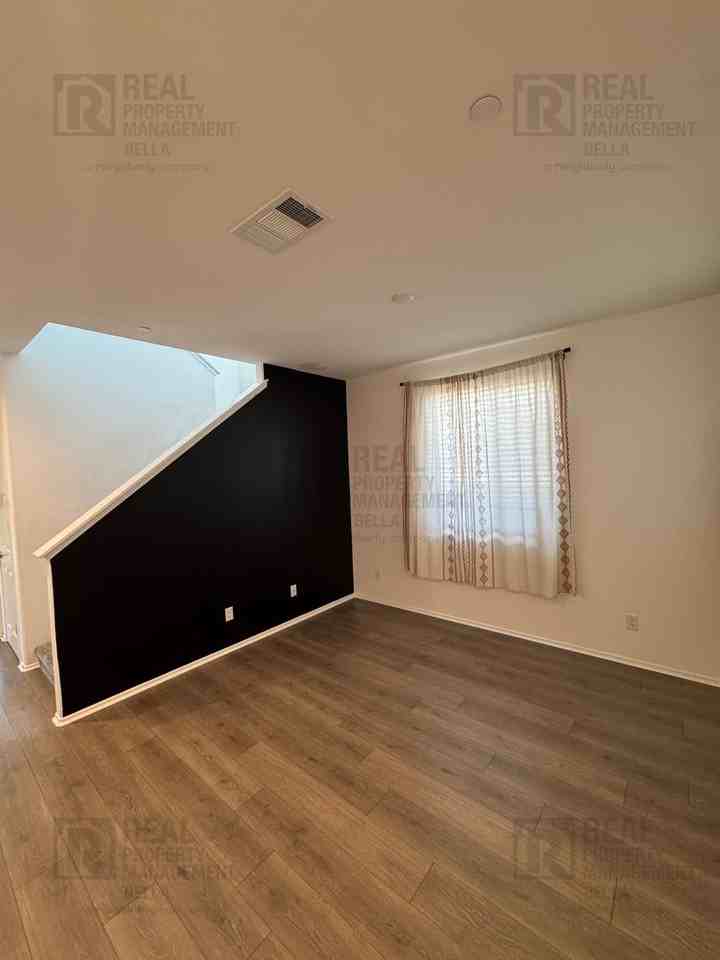 2807 Moonshimmer St - Photo 3 of 45
