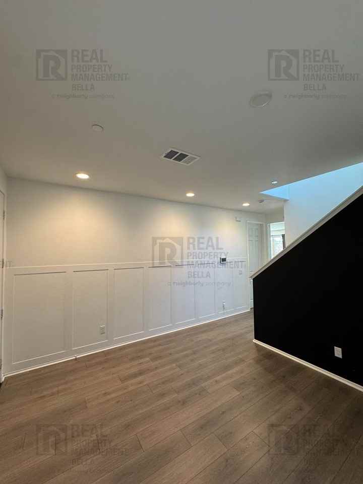 2807 Moonshimmer St - Photo 6 of 45