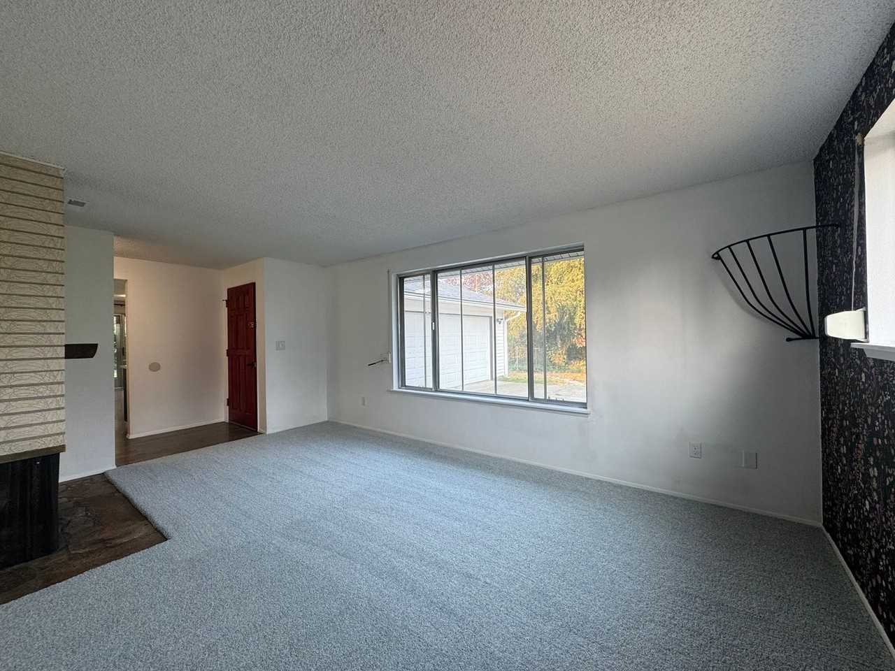 9901 Farwest Dr Sw - Photo 5 of 22