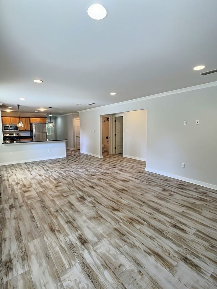 2508 Havard Rd - Photo 3 of 15