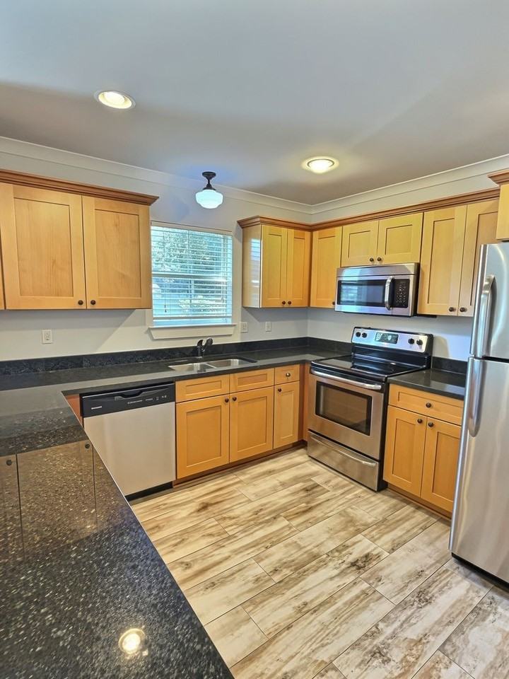 2508 Havard Rd - Photo 4 of 15