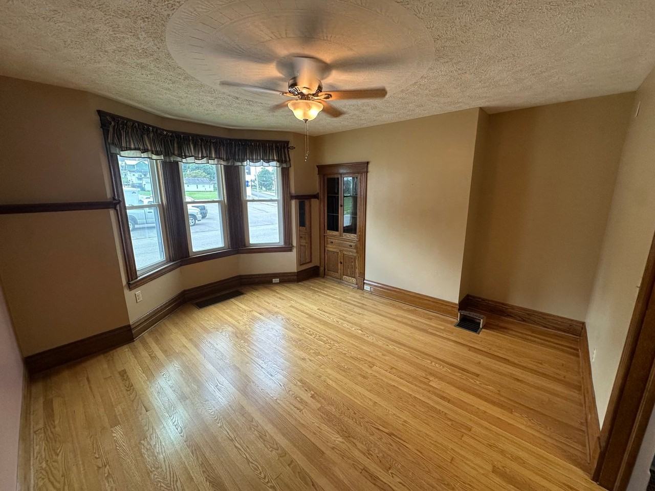 3000 Dudley Ave - Photo 5 of 23