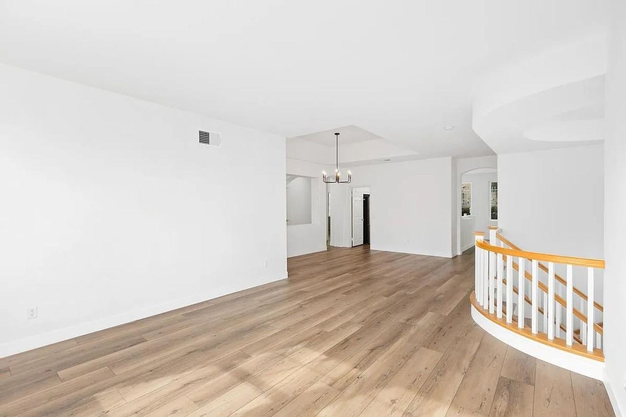 2738 Carriagedale Row - Photo 7 of 33